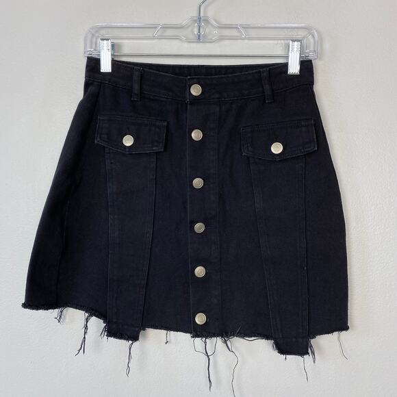 Etophe Studios Switch Up‎ Denim Skirt Black Button Down Jaded Hem Size Medium - Picture 1 of 7